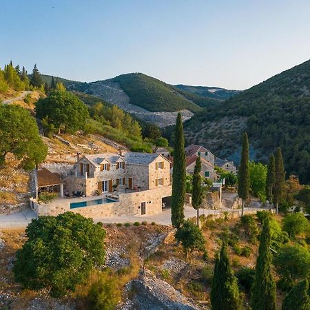 New Villa Ani! Traditional And Luxurious 4-Bedroom Villa With Heated Pool And Sea Views Postira Extérieur photo